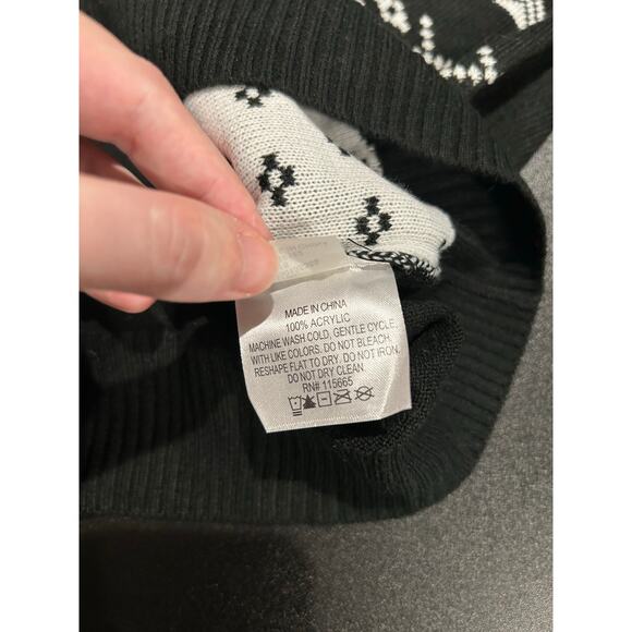 COPY --NIGHTMARE BEFORE CHRISTMAS NWT Ugly Christmas Sweater Size M - Picture 4 of 5